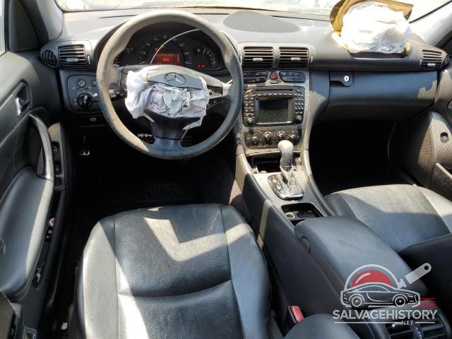 WDBRF40J14A583408 2004 MERCEDES-BENZ C-CLASS photo no. 8