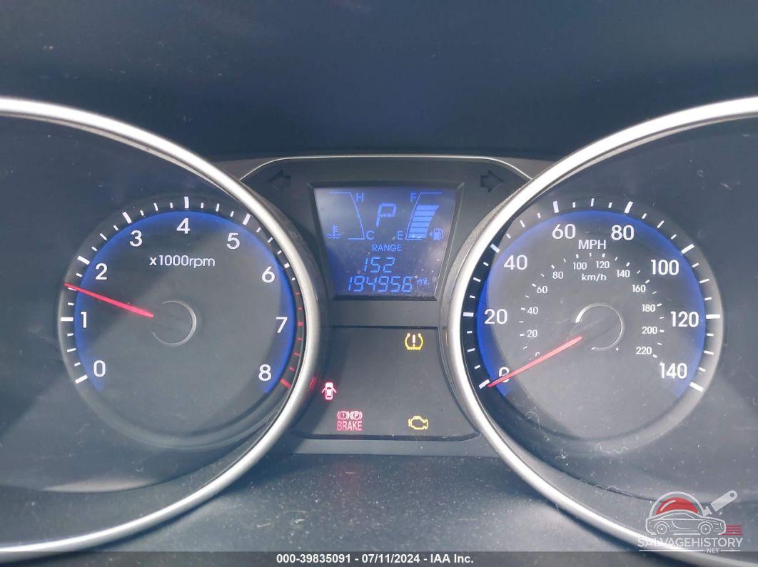 1FMYU03162KA44082 2002 FORD ESCAPE photo no. 7