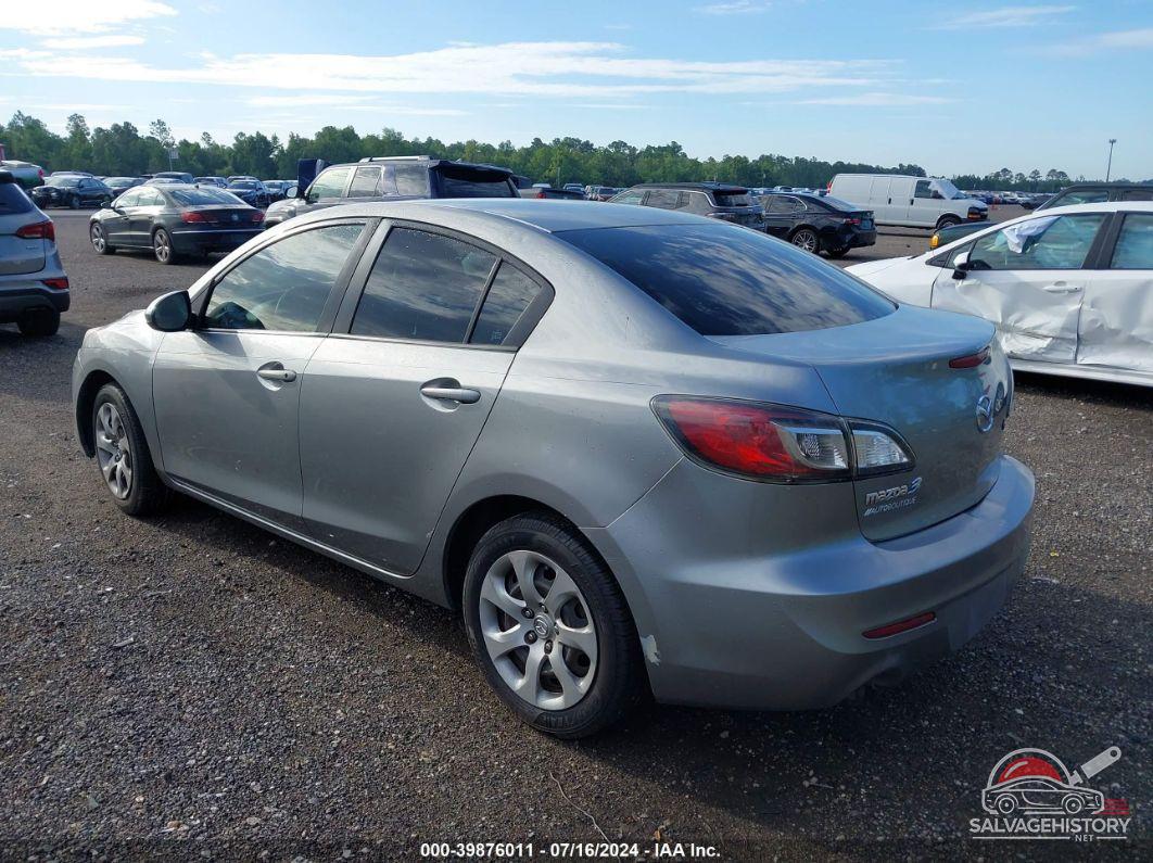 JM1BL1TF5D1796928 2013 MAZDA MAZDA3 photo no. 3