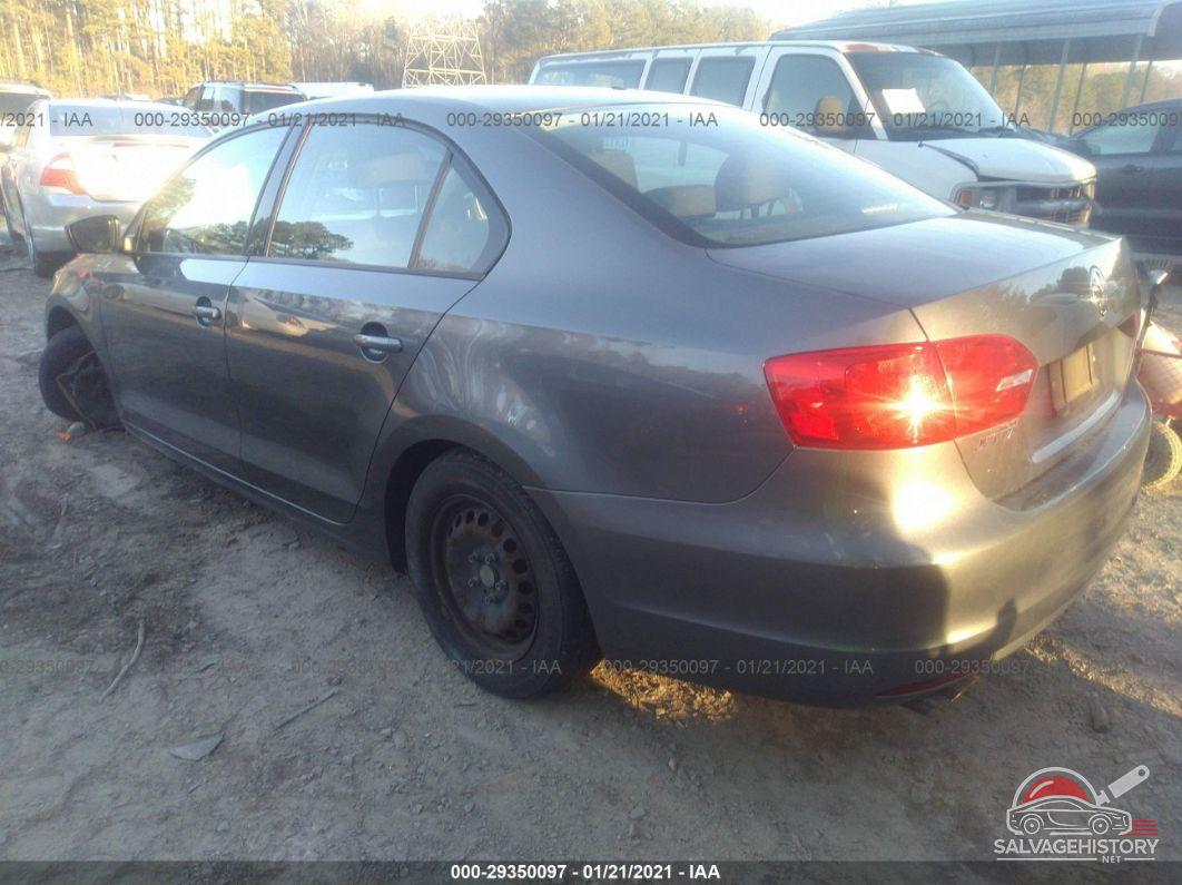 3VW2K7AJ1DM431207 2013 VOLKSWAGEN JETTA SEDAN photo no. 3