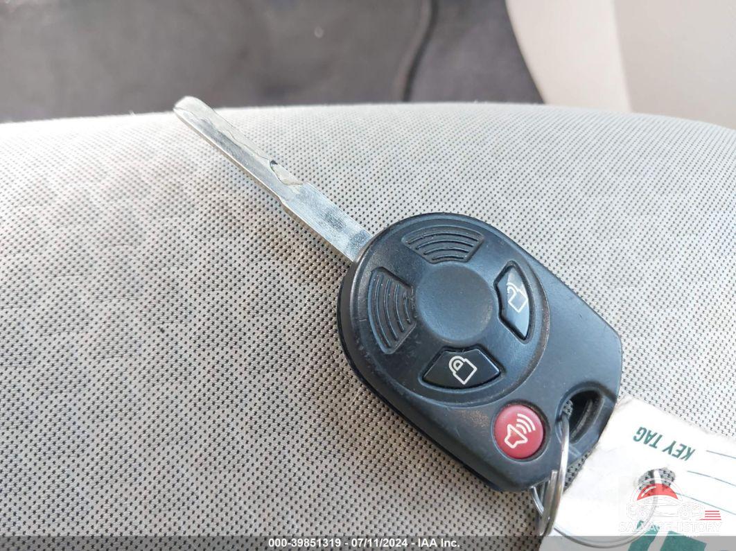 1FMCU9GD8JUB00951 2018 FORD ESCAPE photo no. 11