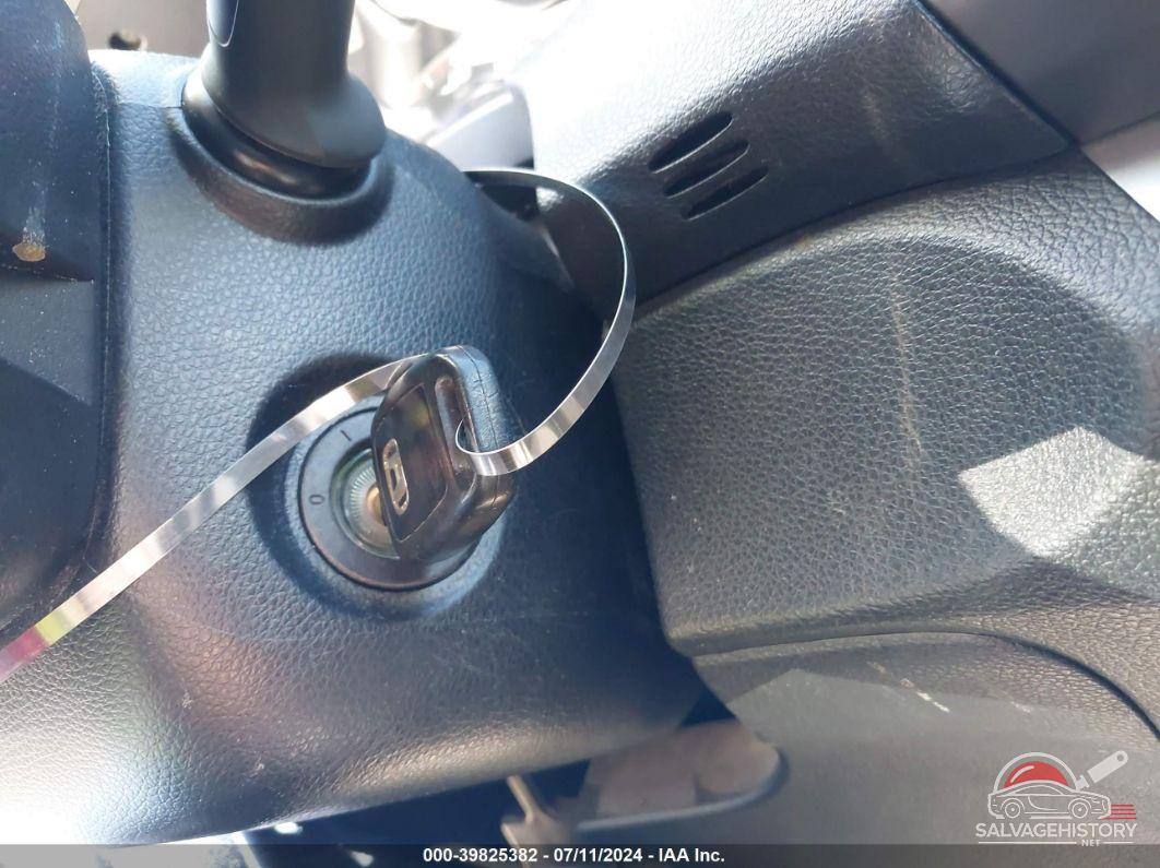 1HGCR2F52FA028713 2015 HONDA ACCORD photo no. 11