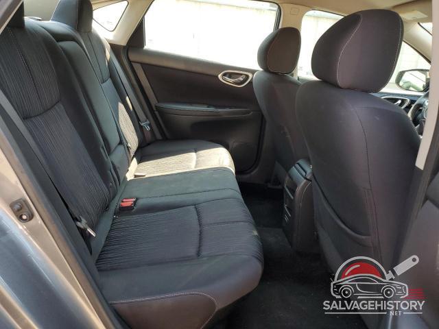 3N1AB7AP0JY228366 2018 NISSAN SENTRA photo no. 10