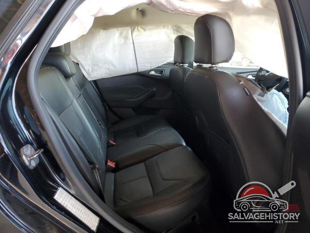 1FADP3K28GL247780 2016 FORD FOCUS photo no. 10
