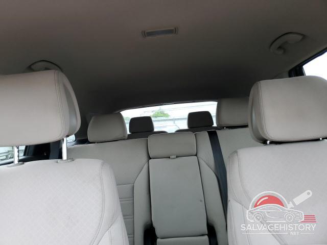 5XYPGDA30GG065901 2016 KIA SORENTO photo no. 10