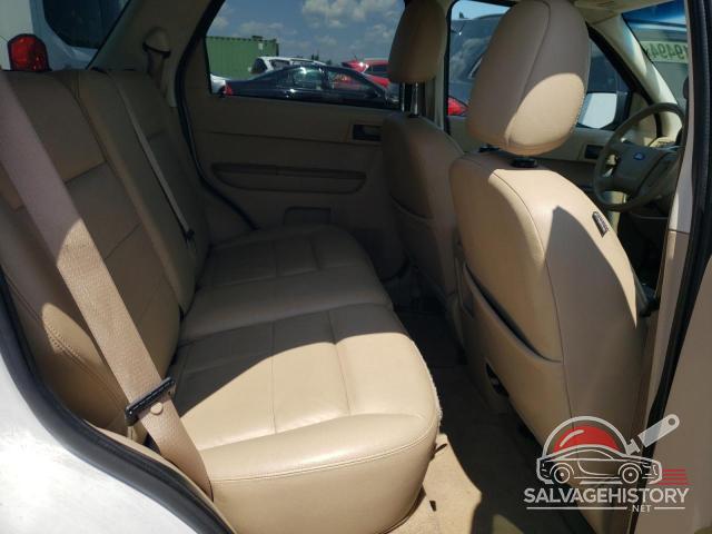 1FMCU93108KA37913 2008 FORD ESCAPE photo no. 10