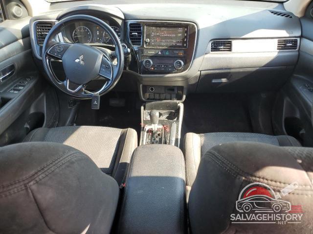 JA4AD3A36HZ025392 2017 MITSUBISHI OUTLANDER photo no. 8