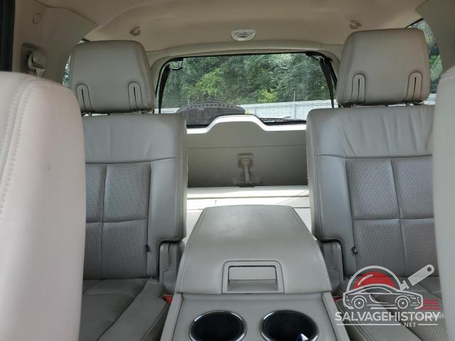 5LMJJ2H5XAEJ00472 2010 LINCOLN NAVIGATOR photo no. 10