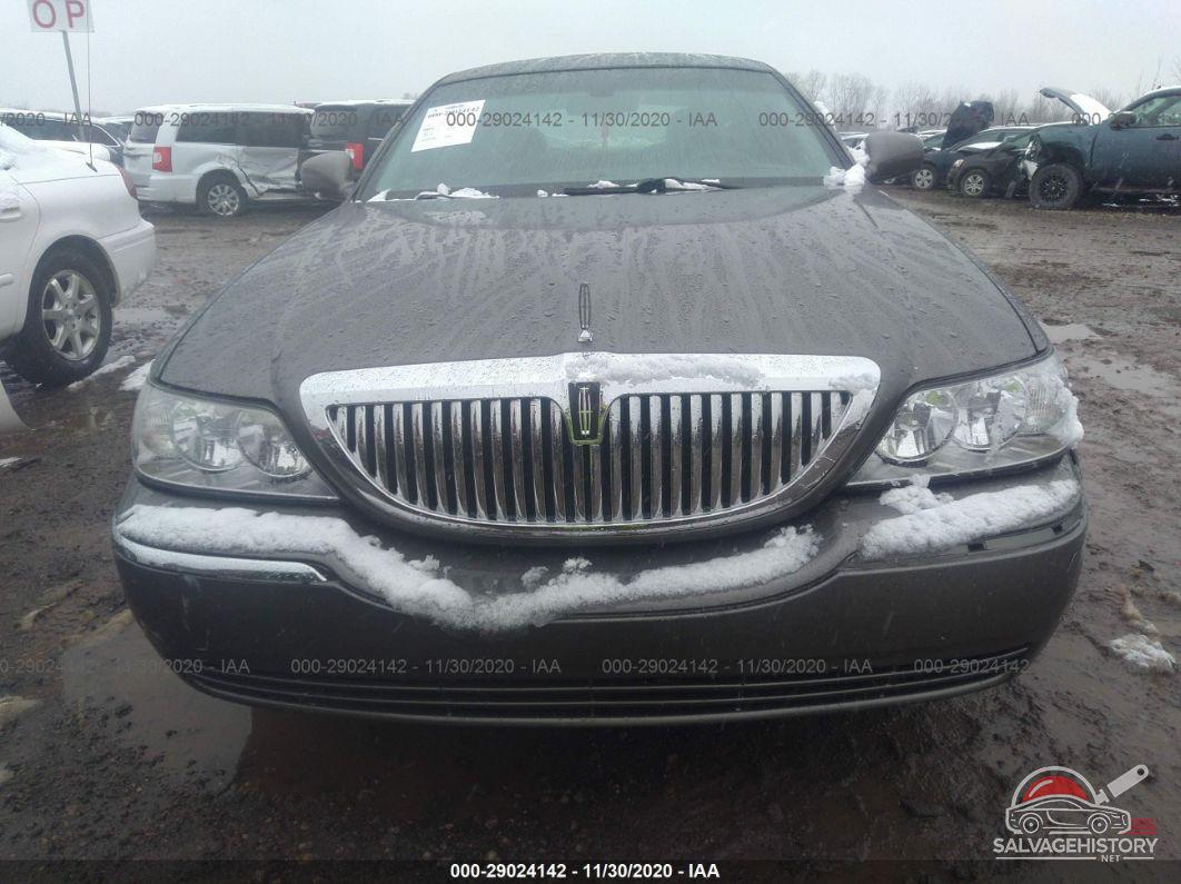 1LNHM81W54Y627093 2004 LINCOLN TOWN CAR photo no. 6