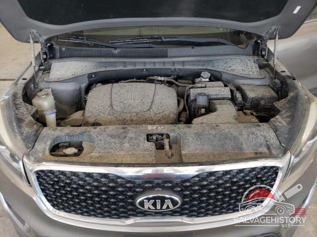 5XYPGDA59HG229424 2017 KIA SORENTO photo no. 12