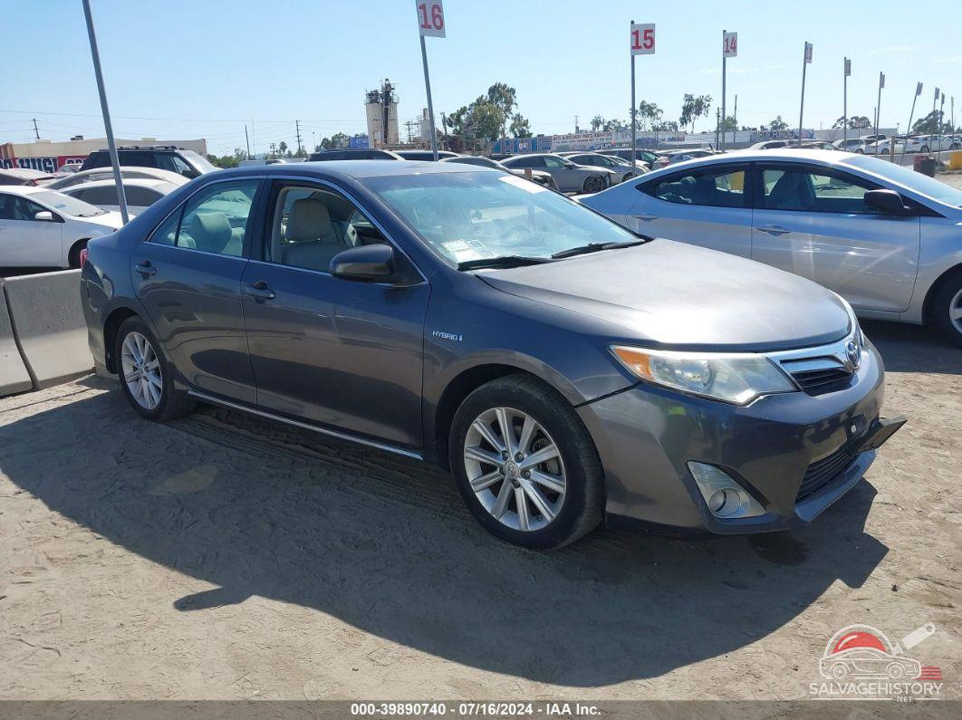 4T1BD1FK2EU126447 2014 TOYOTA CAMRY HYBRID photo no. 2