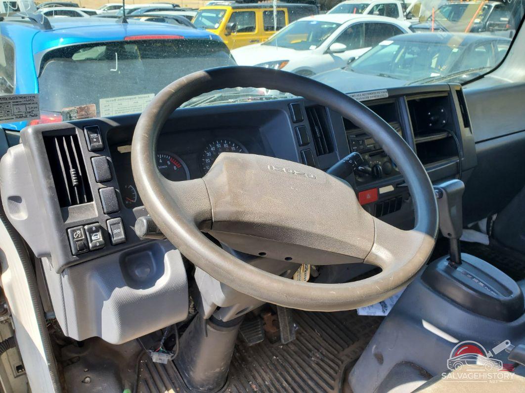 54DC4W1B7HS803775 2017 ISUZU NPR HD GAS REG photo no. 5