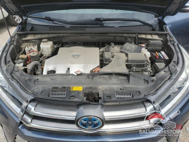 5TDDGRFH6HS030871 2017 TOYOTA HIGHLANDER photo no. 12