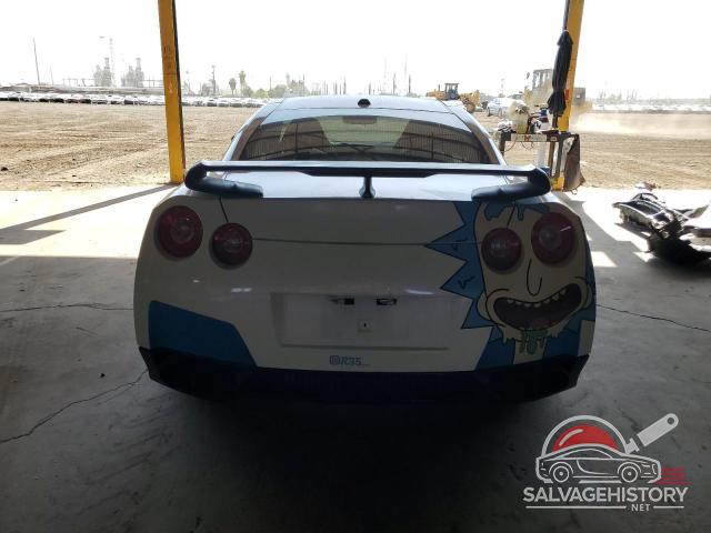JN1AR5EF6AM230868 2010 NISSAN GTR photo no. 6