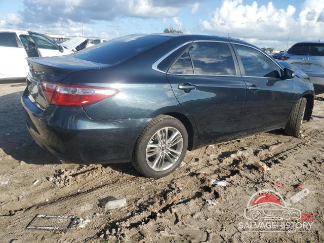 4T1BF1FK8FU954918 2015 TOYOTA CAMRY photo no. 3