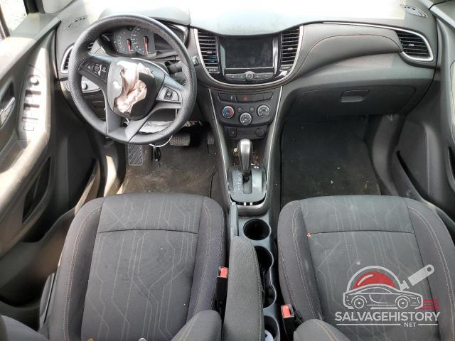 3GNCJLSB7KL339913 2019 CHEVROLET TRAX photo no. 8