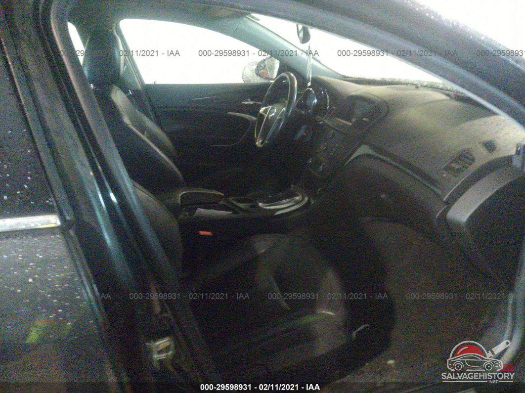 2G4GR5EK7C9173807 2012 BUICK REGAL photo no. 5