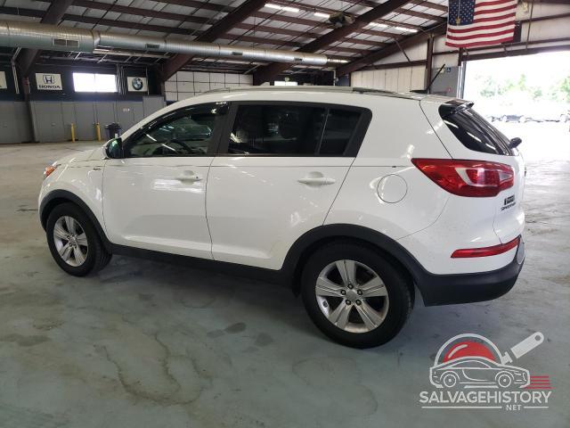 KNDPBCA2XB7102068 2011 KIA SPORTAGE photo no. 2