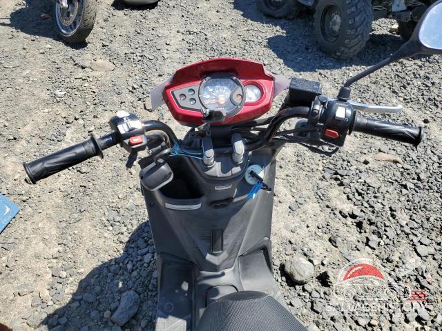 RKRSA43A4JA125427 2018 YAMAHA SCOOTER photo no. 8