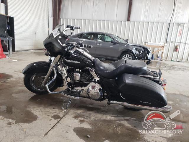1HD1FYW1X4Y739979 2004 HARLEY-DAVIDSON FL photo no. 3