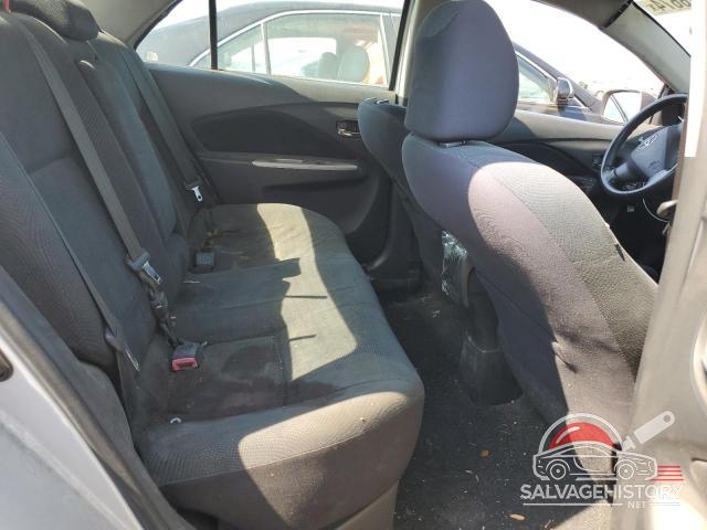 JTDBT4K31BL004221 2011 TOYOTA YARIS photo no. 10