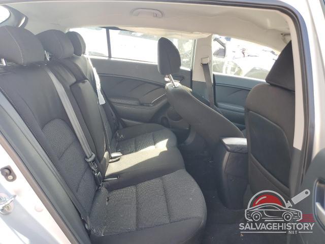 KNAFK5A82H5707361 2017 KIA FORTE photo no. 10
