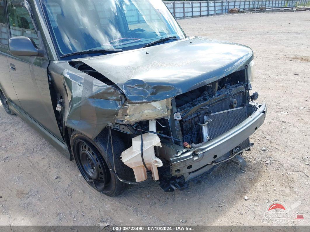 JTLKT324050188323 2005 SCION XB photo no. 6