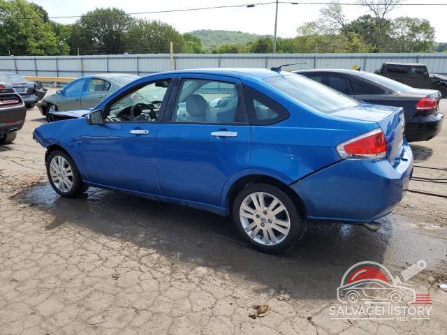 1FAHP3HN2BW201369 2011 FORD FOCUS photo no. 2