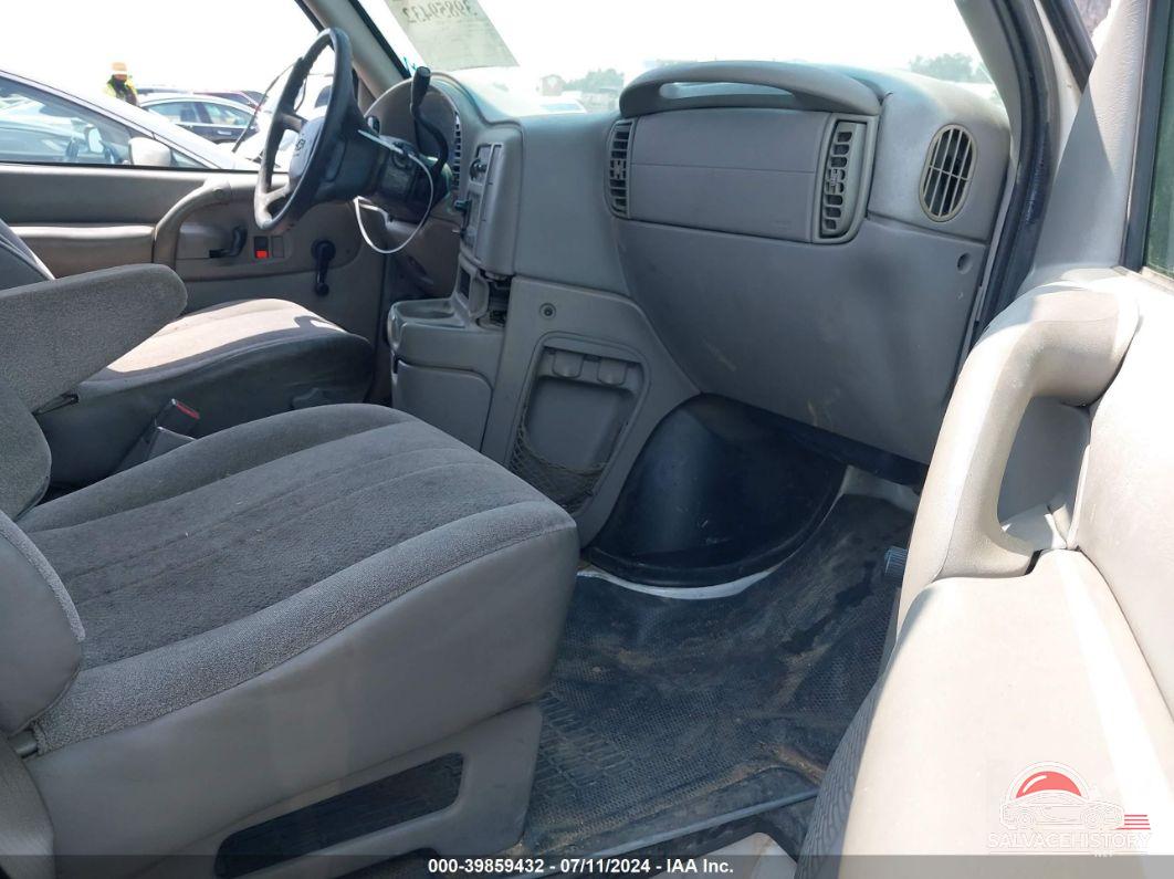 1GCDM19XX4B132267 2004 CHEVROLET ASTRO photo no. 5