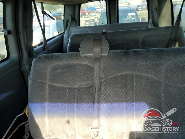 1GAGG25U241193780 2004 CHEVROLET EXPRESS photo no. 10