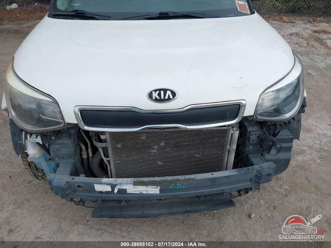 KNDJN2A22F7223349 2015 KIA SOUL photo no. 6