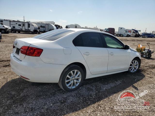 3VWDX7AJ6CM418848 2012 VOLKSWAGEN JETTA photo no. 3