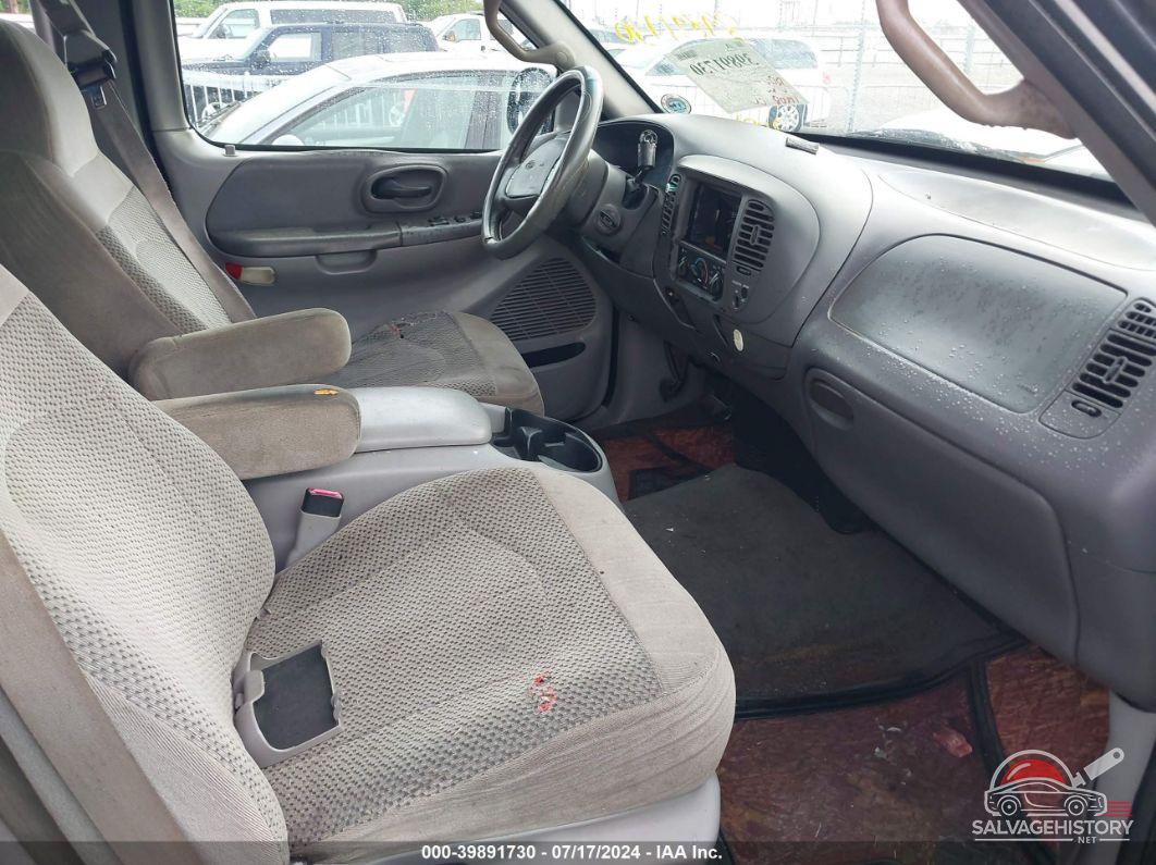 1FTZX17291NA26830 2001 FORD F150 photo no. 5