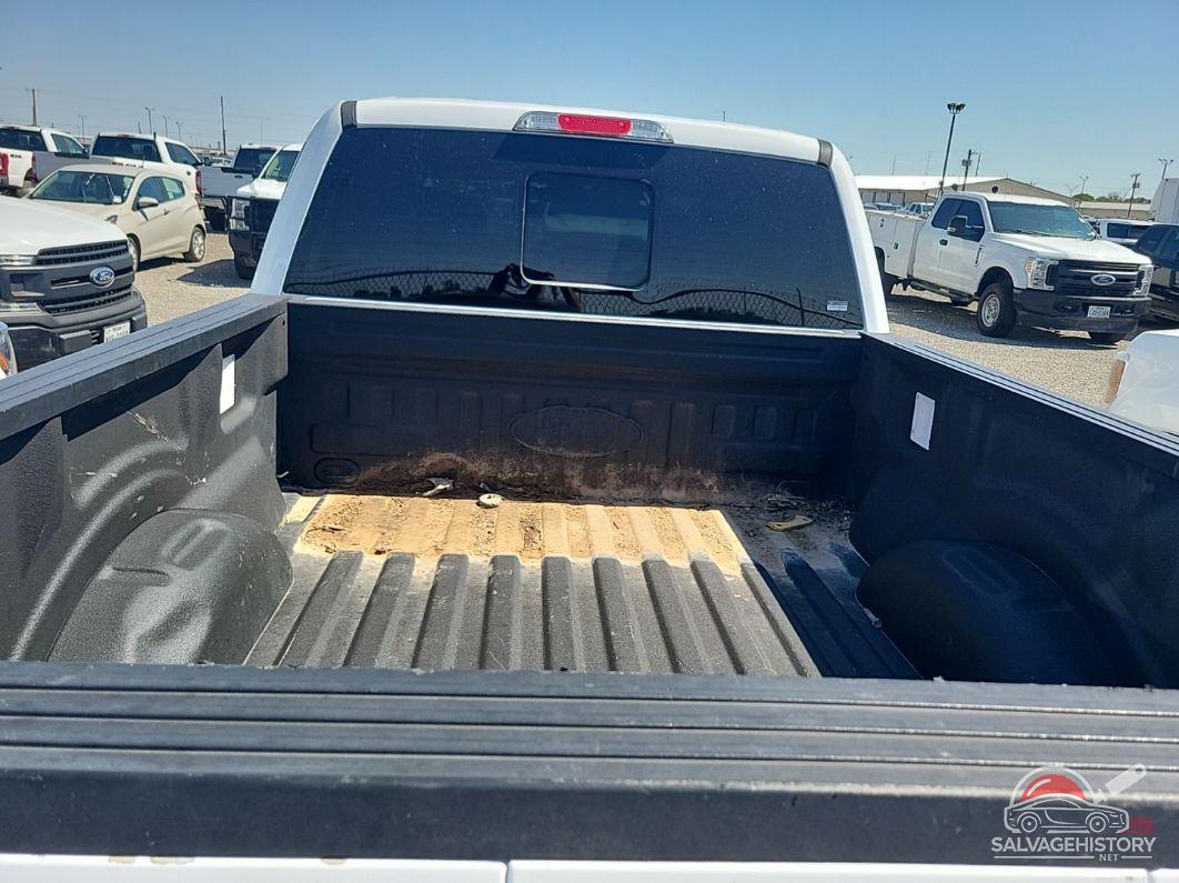 1FTFW1E57JKF17711 2018 FORD F-150 photo no. 2