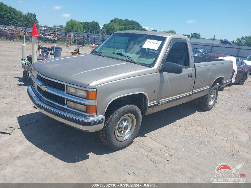 1GCGC24R5XR725271 1999 CHEVROLET C2500 photo no. 2