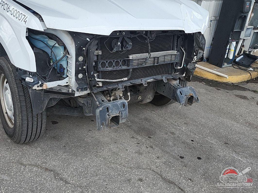 1FTMF1CB3JKD87023 2018 FORD F150 photo no. 9