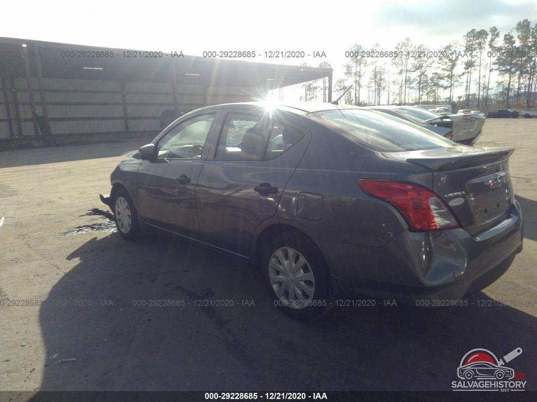 3N1CN7AP5JL834680 2018 NISSAN VERSA SEDAN photo no. 3