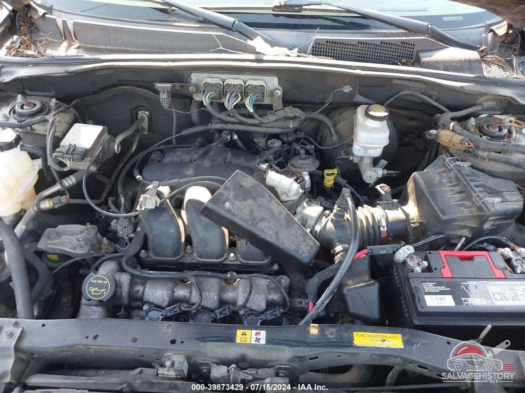 1FMCU03128KE77174 2008 FORD ESCAPE photo no. 10