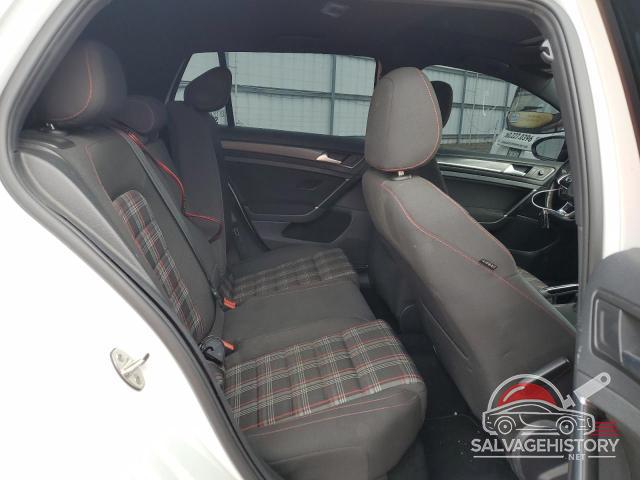 3VW447AU3JM284963 2018 VOLKSWAGEN GTI photo no. 10