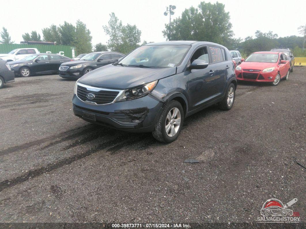 KNDPBCA28C7252858 2012 KIA SPORTAGE photo no. 2