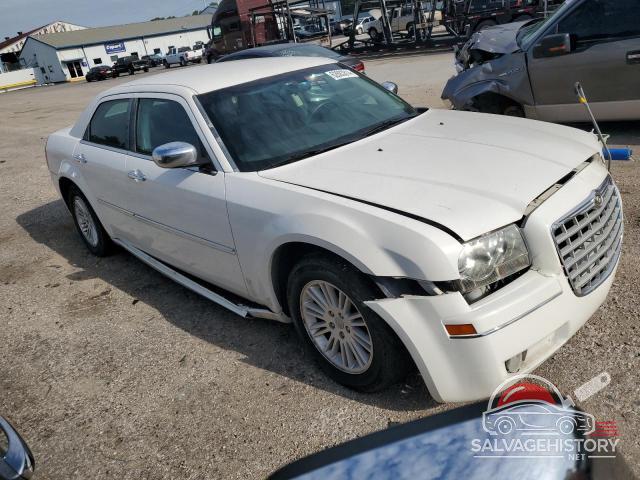 2C3CA4CD2AH244394 2010 CHRYSLER 300 photo no. 4