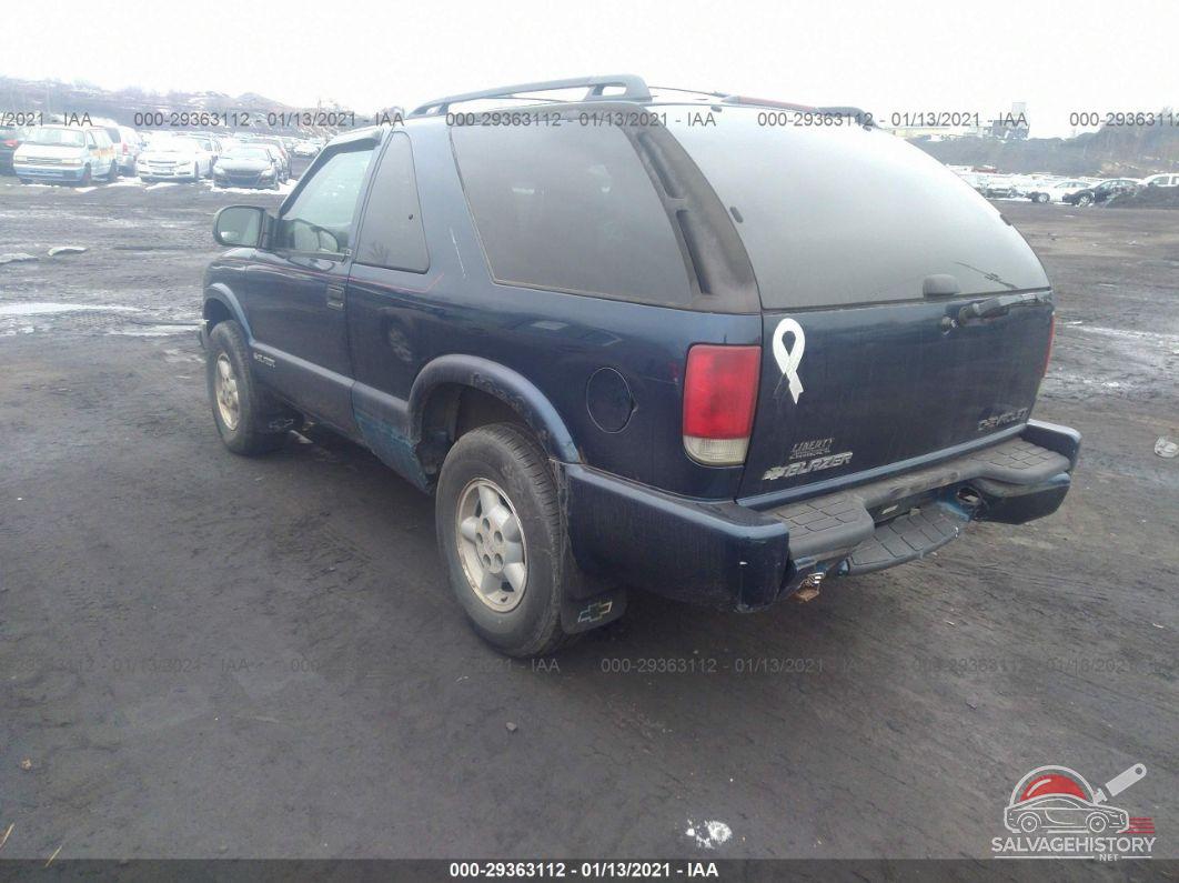 1GNCT18W7YK295656 2000 CHEVROLET BLAZER photo no. 3