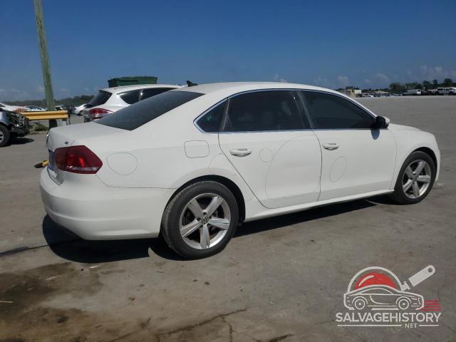 1VWBH7A30DC057643 2013 VOLKSWAGEN PASSAT photo no. 3