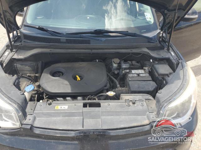 KNDJX3A55G7286683 2016 KIA SOUL photo no. 11