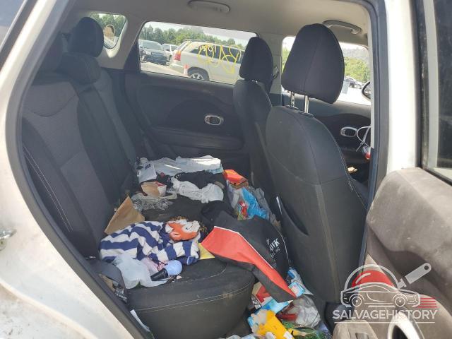 KNDJP3A52H7412094 2017 KIA SOUL photo no. 10