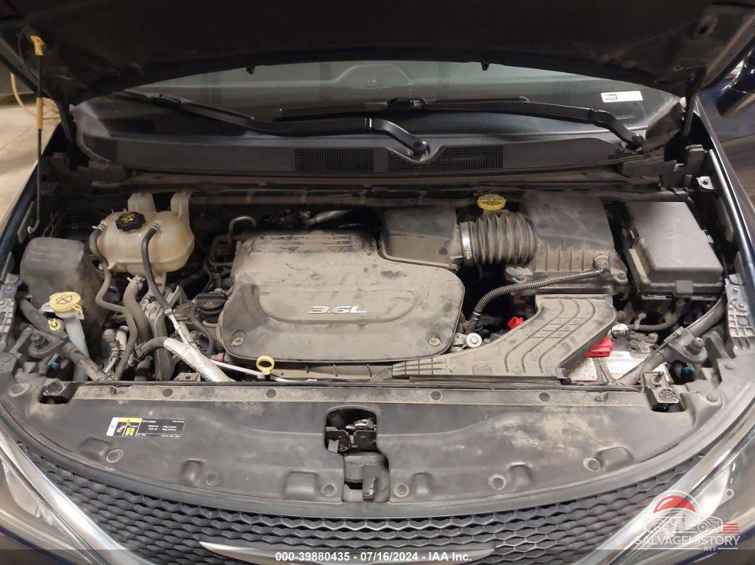2C4RC1FG9JR126065 2018 CHRYSLER PACIFICA photo no. 10