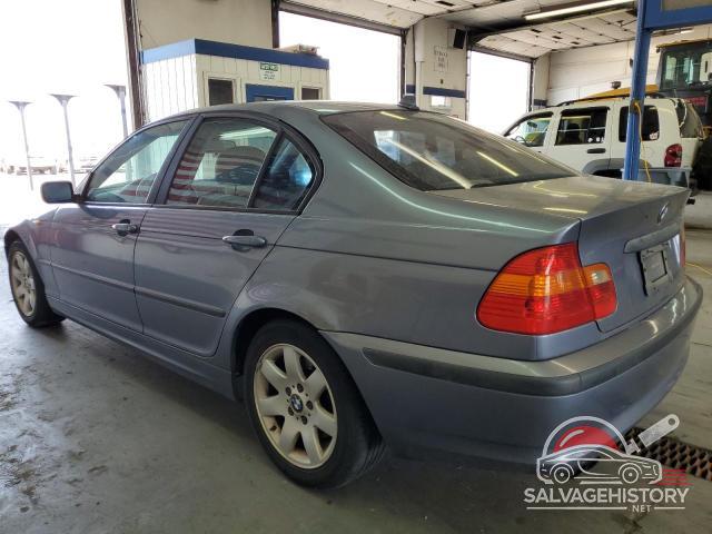WBAET37415NJ85772 2005 BMW 3 SERIES photo no. 2