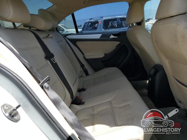 3VWD17AJ5EM433331 2014 VOLKSWAGEN JETTA photo no. 10