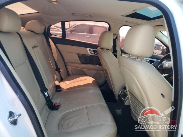 SAJWA0FB5CLS53948 2012 JAGUAR XF photo no. 10