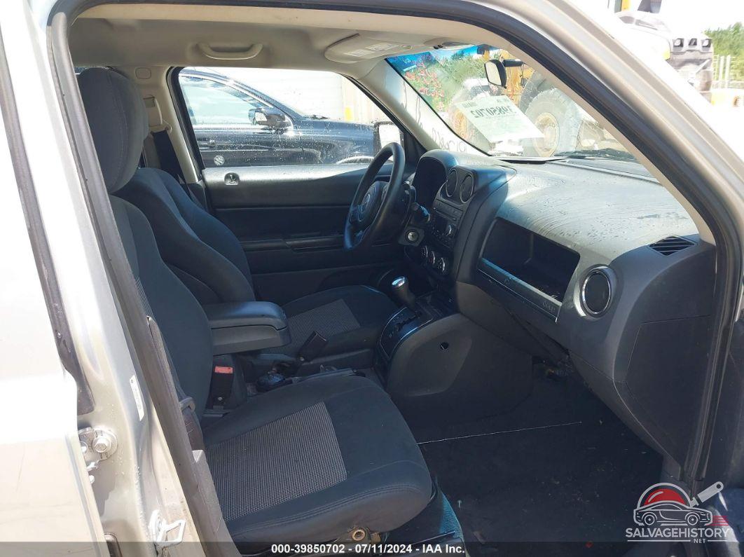 1C4NJRBBXCD613228 2012 JEEP PATRIOT photo no. 5